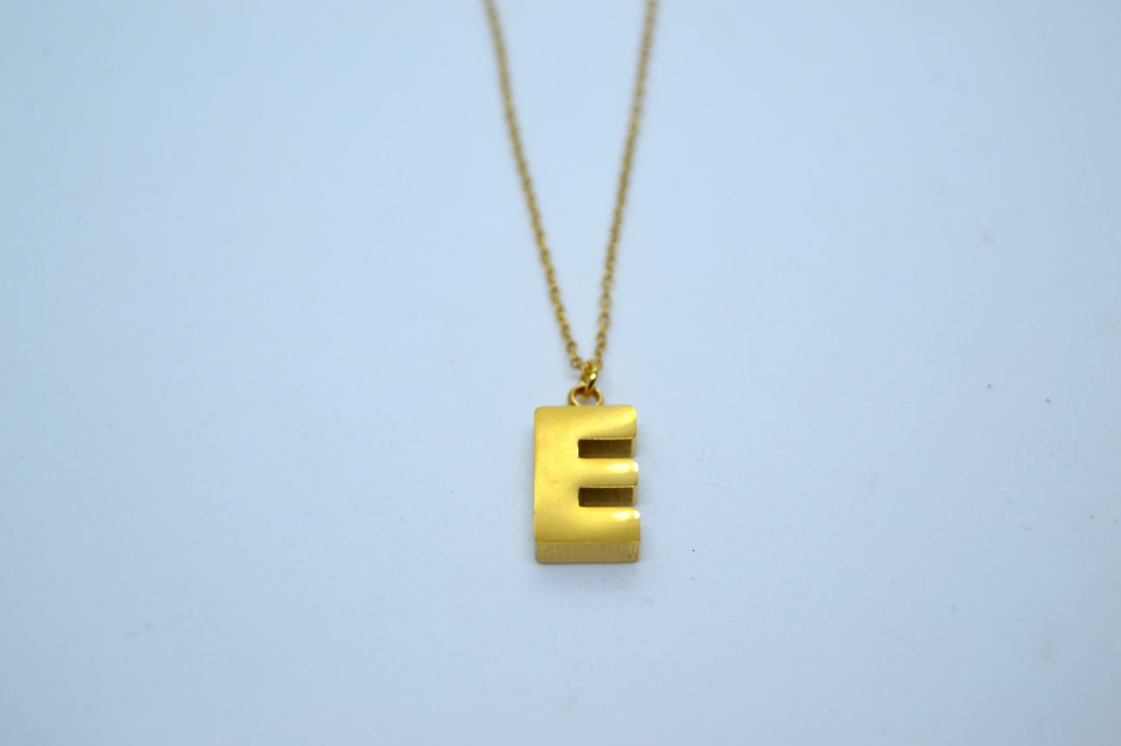 Bold letter necklace -stainless steel