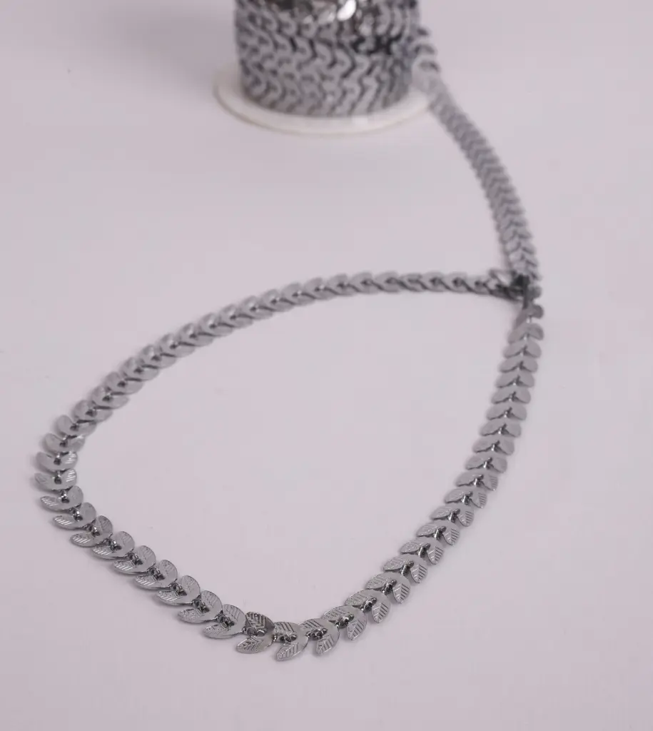 Silver leaf chain