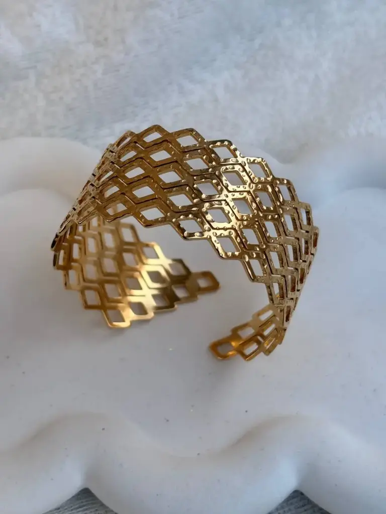 Stainless steel bangle