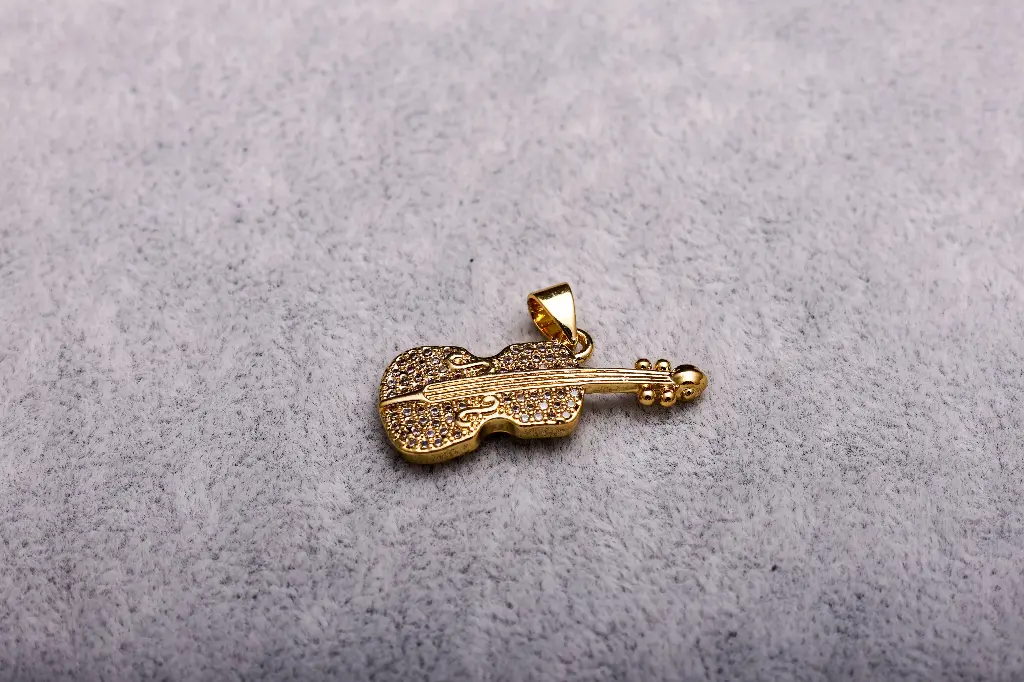 Guitar charm-Gold plated