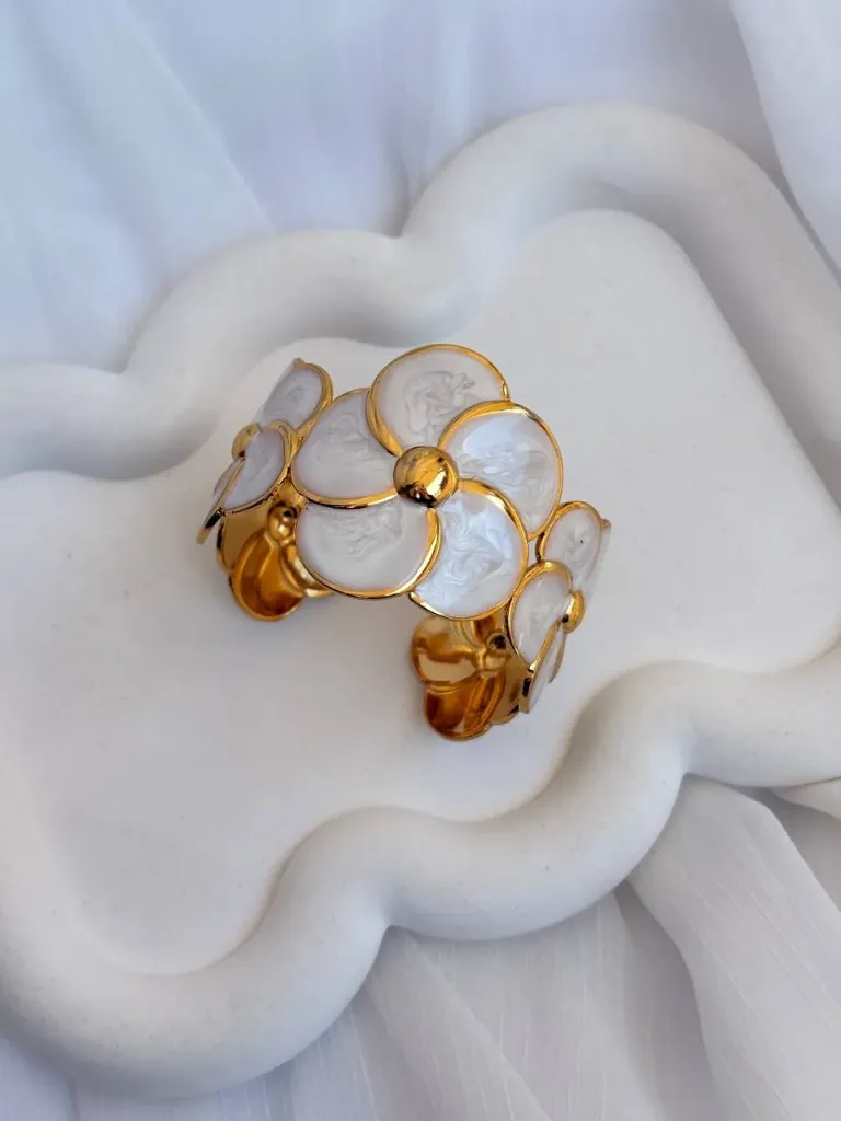 White flower-Stainless steel