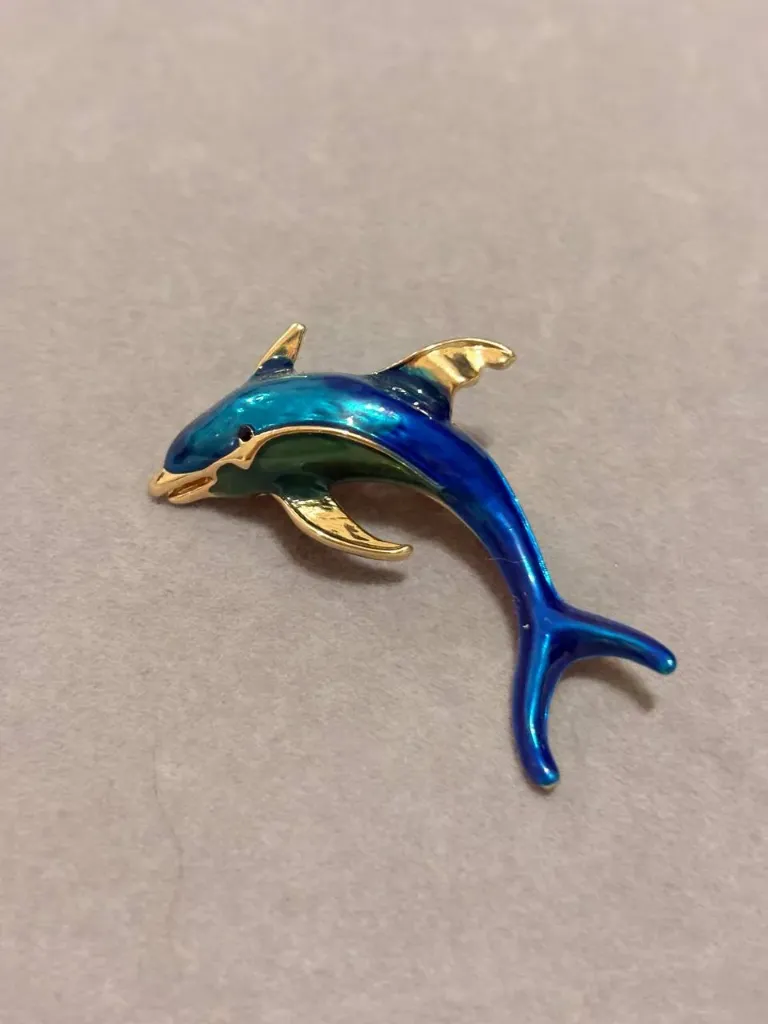 Dolfin Brooch