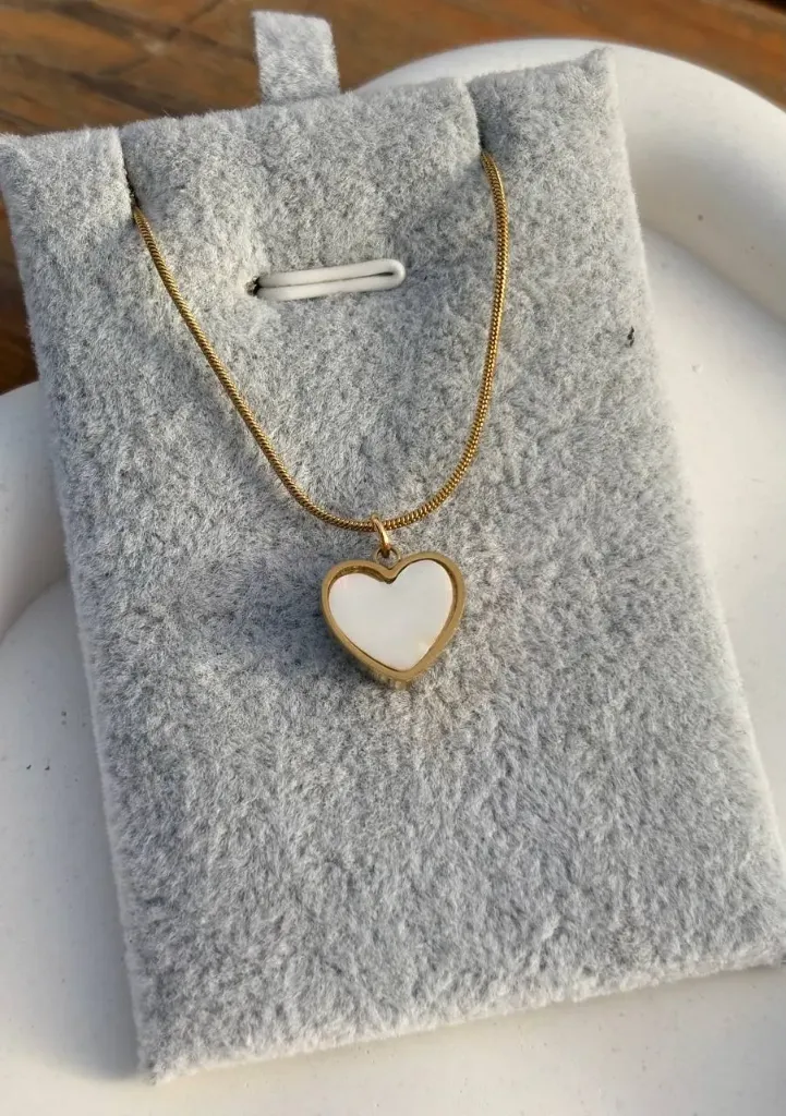 White heart necklace