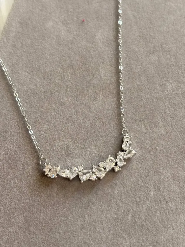 Elegant silver necklace