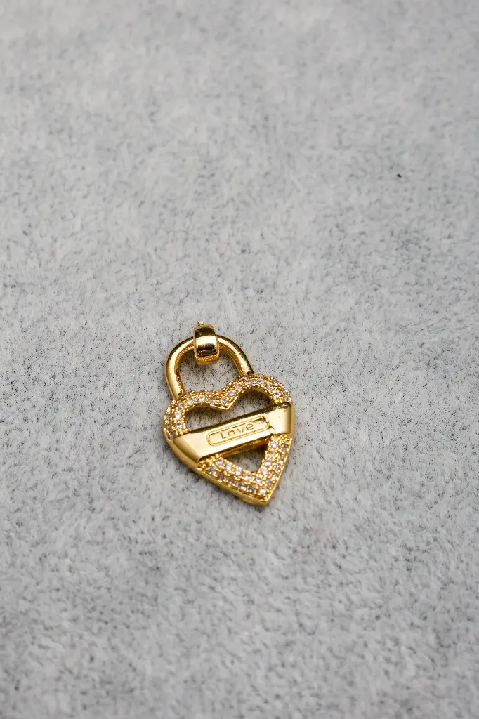 Medium heart charm-Gold plated