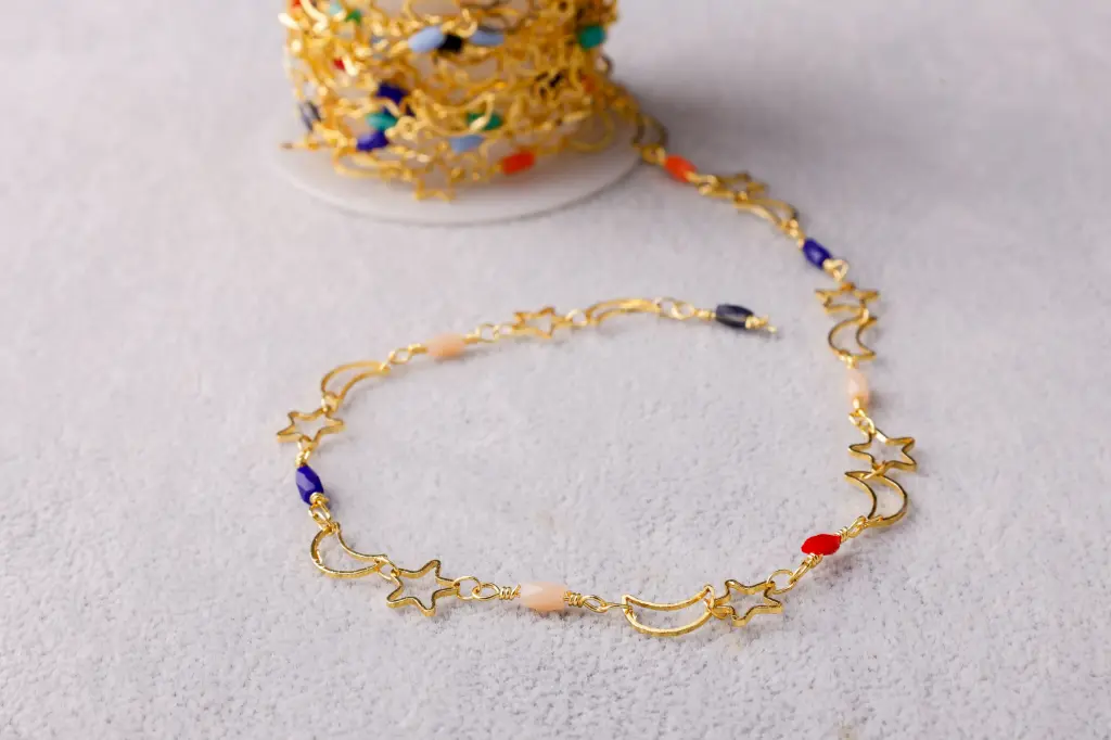 Star/cresent coloured chain-Gold plated