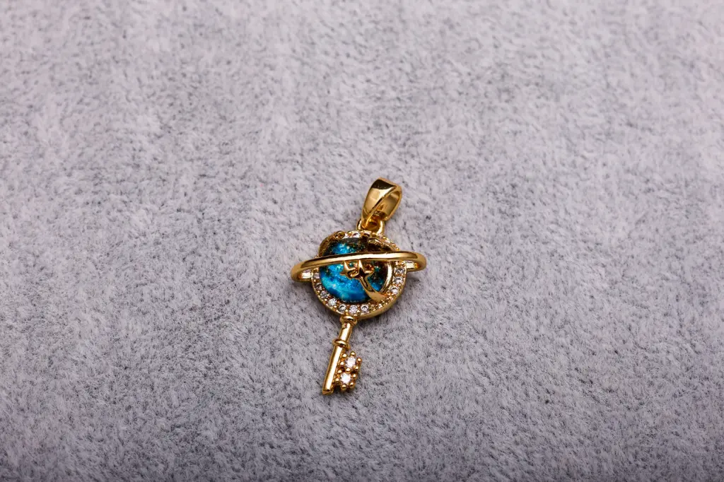 Planet key-Gold plated