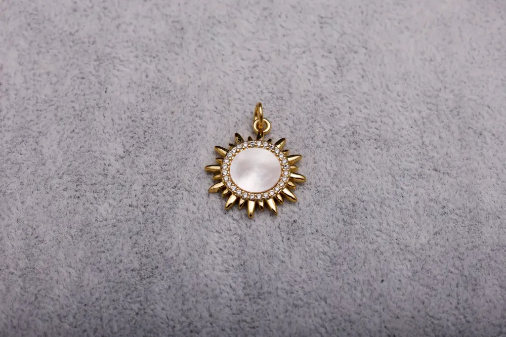 Sun charm-Gold plated